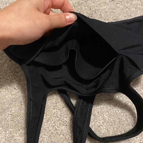 Women’s Nike sports bra - Picture 5 of 6